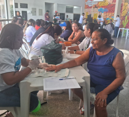 Comboio Cultural leva à população de União serviços gratuitos