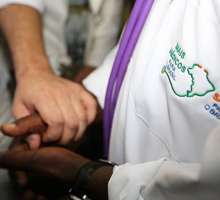 Programa Mais Médicos será retomado nesta segunda-feira (20)