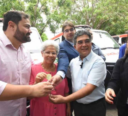 Governadora Regina Sousa entrega 61 ambulâncias para unidades de saúde do Piauí