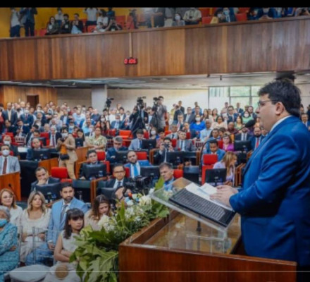 Ao tomar posse, Rafael Fonteles diz que quer levar o Piauí para “série A” dos estados