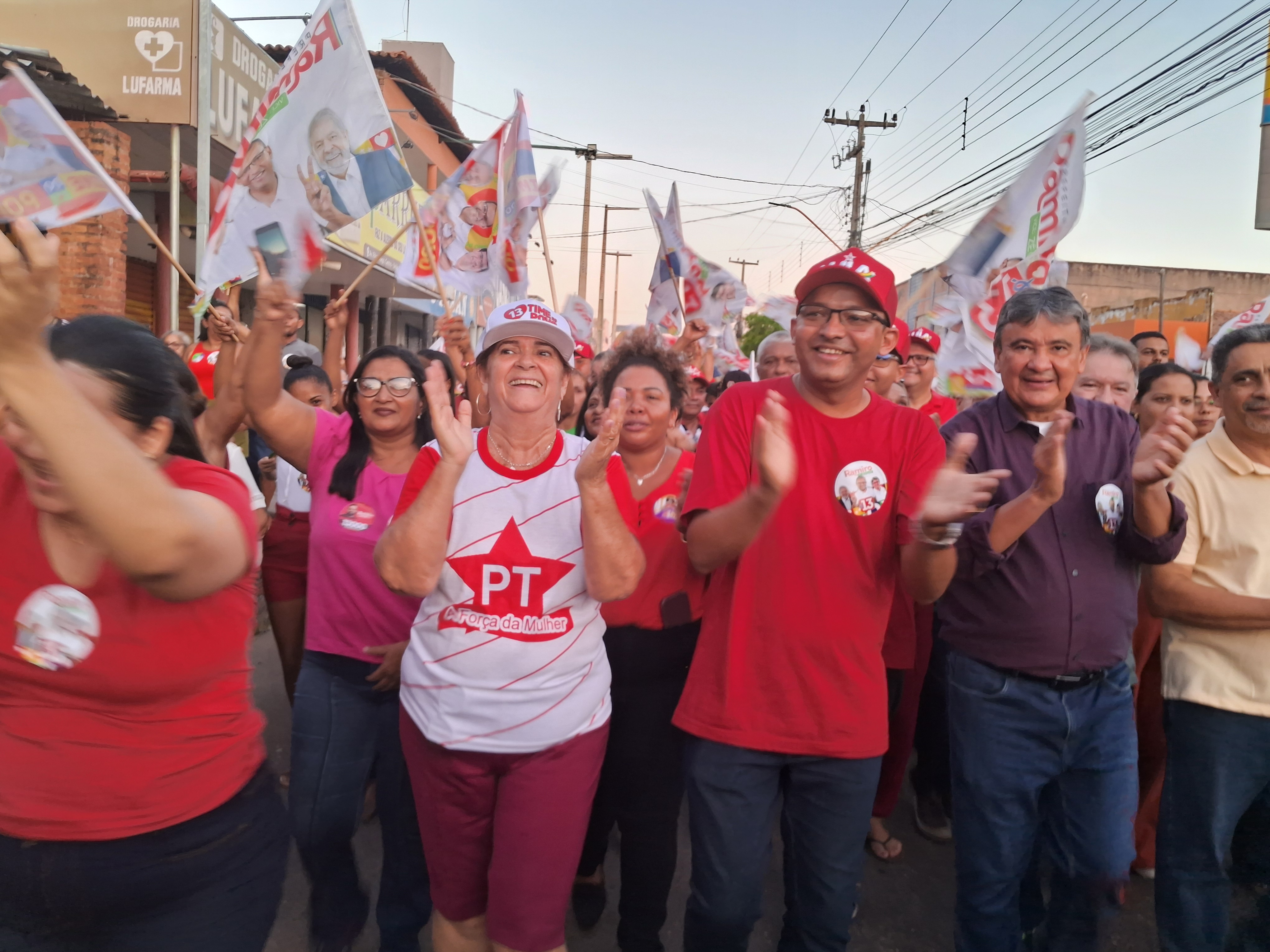 Wellington Dias na multidão